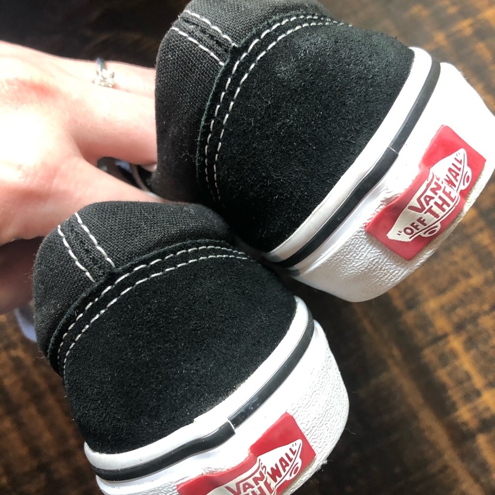 Vans - Picture 4 of 5